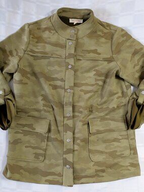 SOLITAIRE WOMEN'S CAMO BUTTON UP FRONT JACKET SIZE LARGE FASHION STYLE WOMAN'S